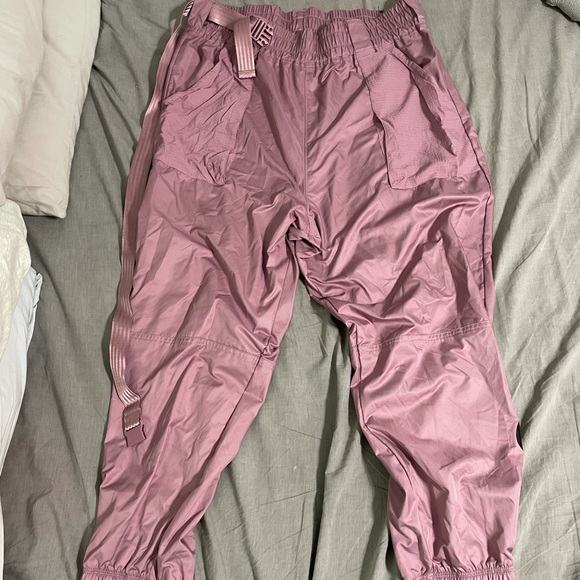 Nike Woven Purple Cargo Pants with Belt: Limited Edition - Picture 2 of 8